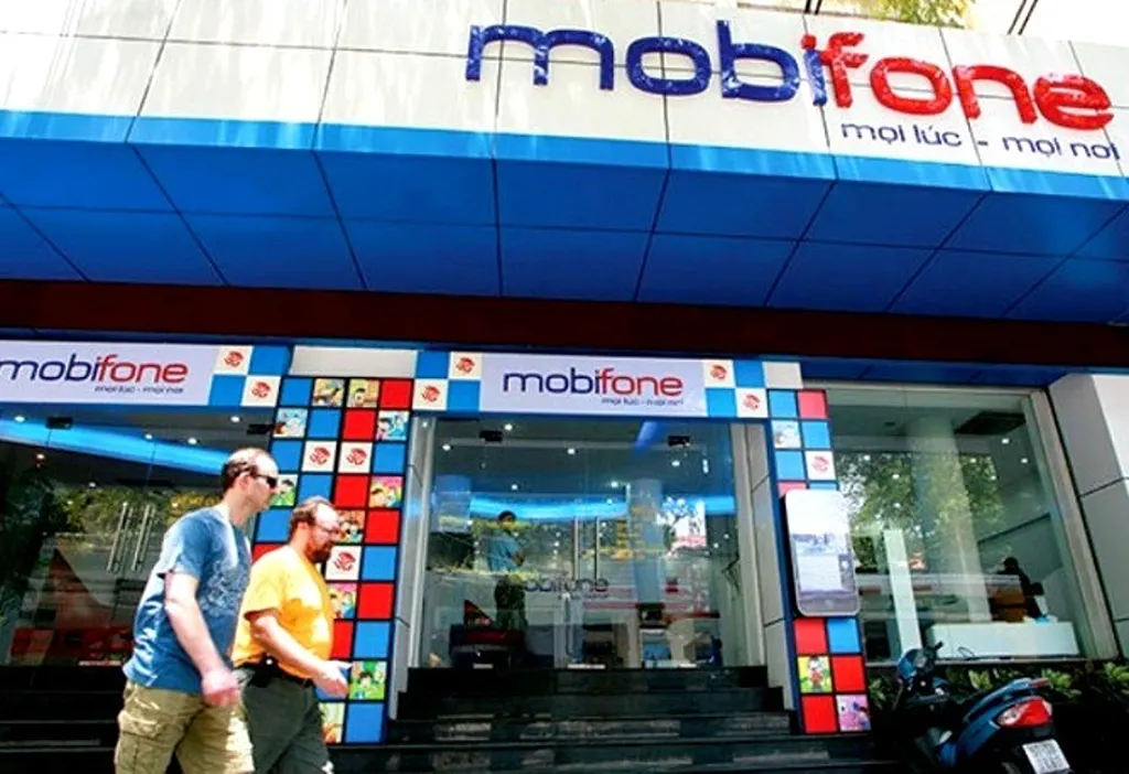 Cửa hàng Mobifone tại Việt Nam — một trong ba nhà mạng lớn bán SIM cho du khách và người nước ngoài